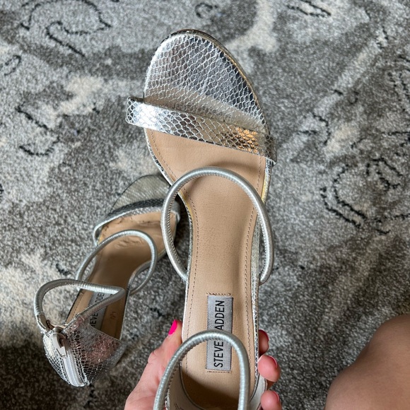 Steve Madden Heels - Picture 4 of 6